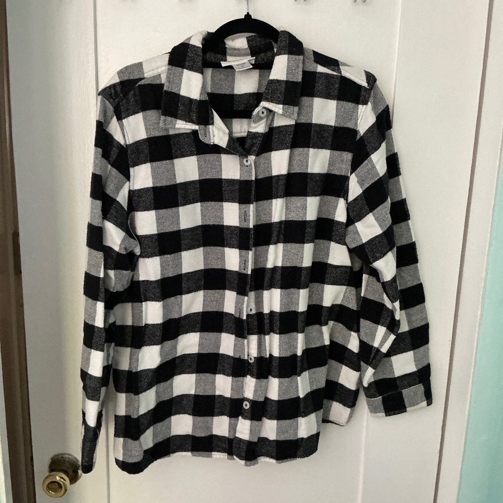 Classic Black & White Plaid Shirt – Casual & Cozy, XL